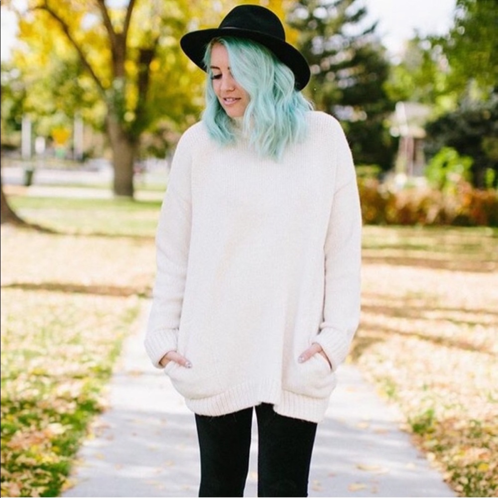 Oversized Sweater with Pockets - Tall